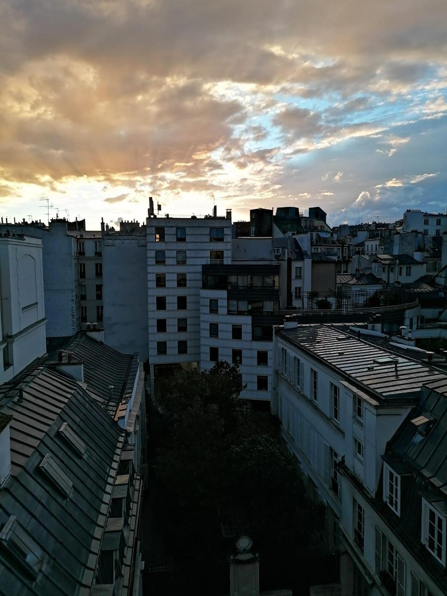 Martyrs Apartment Paris Exterior foto